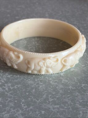 Embossed Elephant bangle